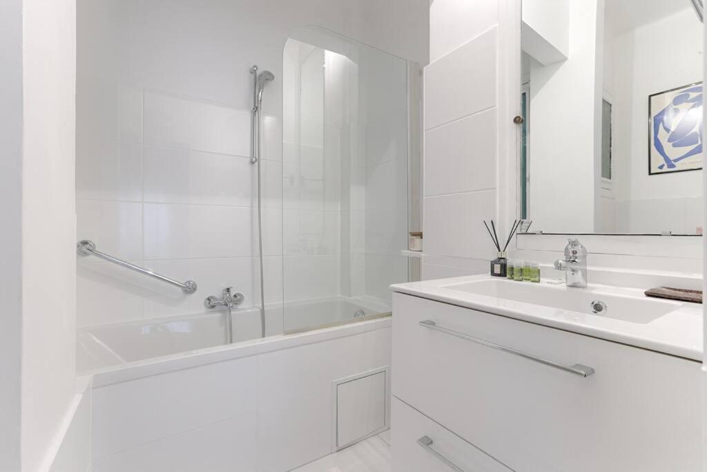 Matignon Saint-Honore : Magnifique Appartement 1Br 파리 외부 사진